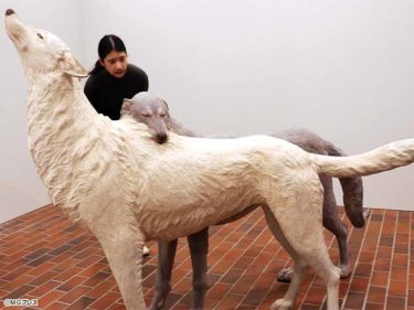 彫刻家・上條俊介作品を朝日美術館に寄贈 松本の仙石鐡也さん宅に保管